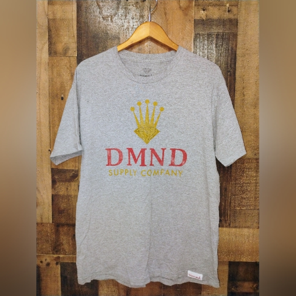 Diamond Supply Co. Gray Tee with Gold and Red Logo Size Large Short Sleeve